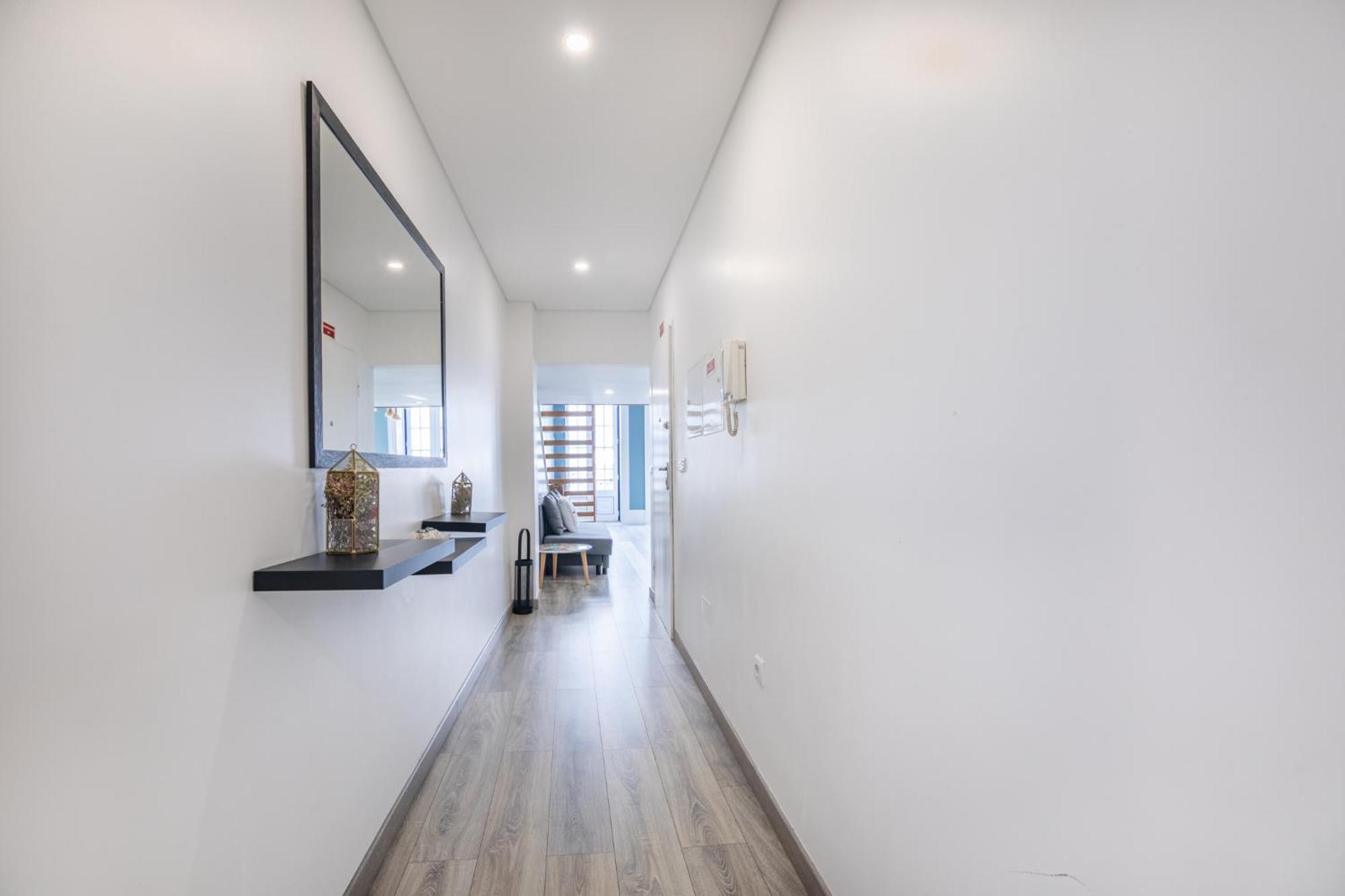 Apartamento Deluxe Spacious Flats W Mezzanine By Host Wise OOporto Habitación foto