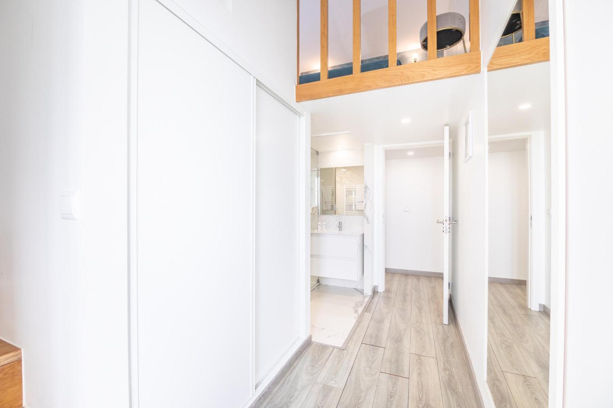 Apartamento Deluxe Spacious Flats W Mezzanine By Host Wise OOporto Habitación foto